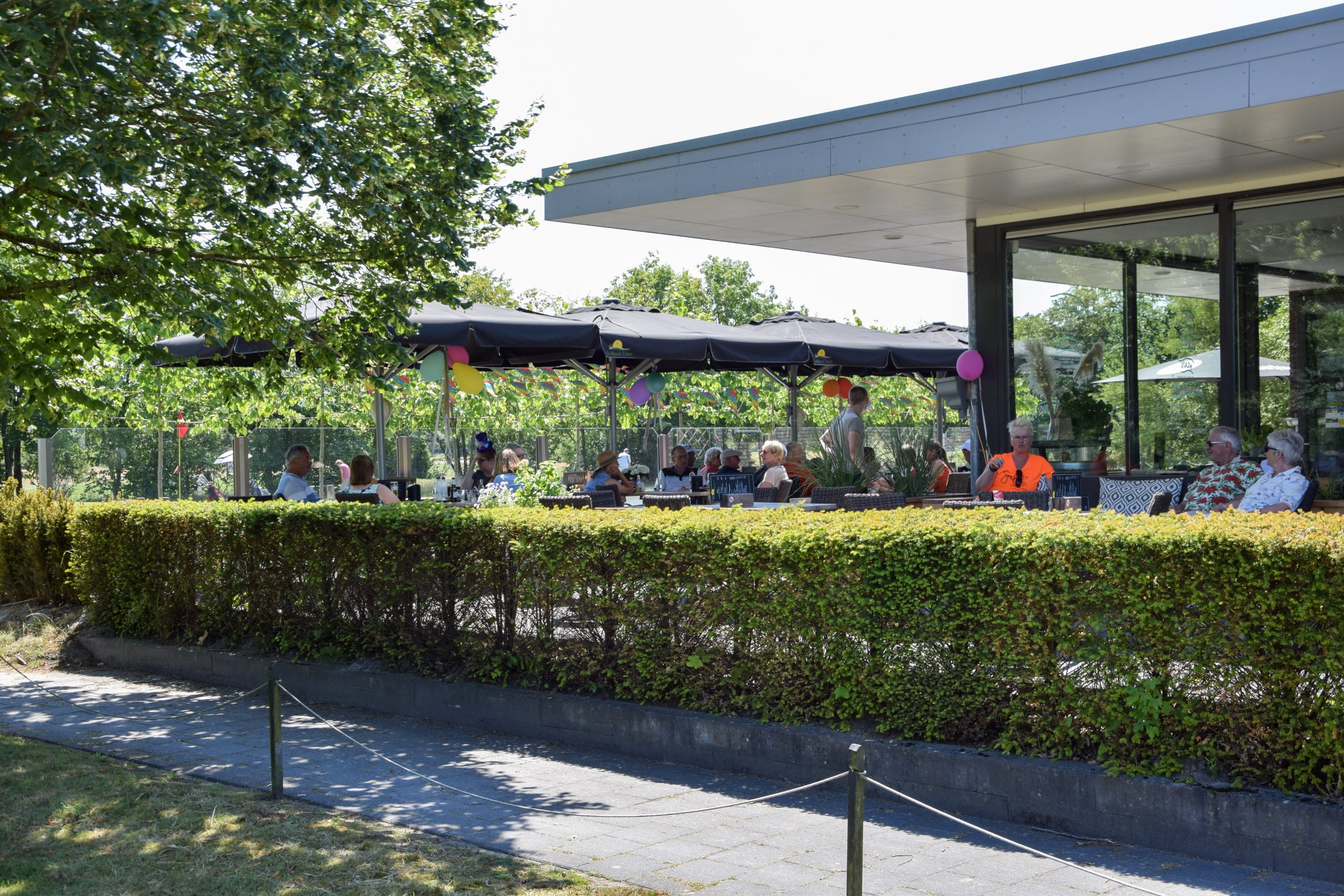 Clubhuis vanaf 1 mei langer open